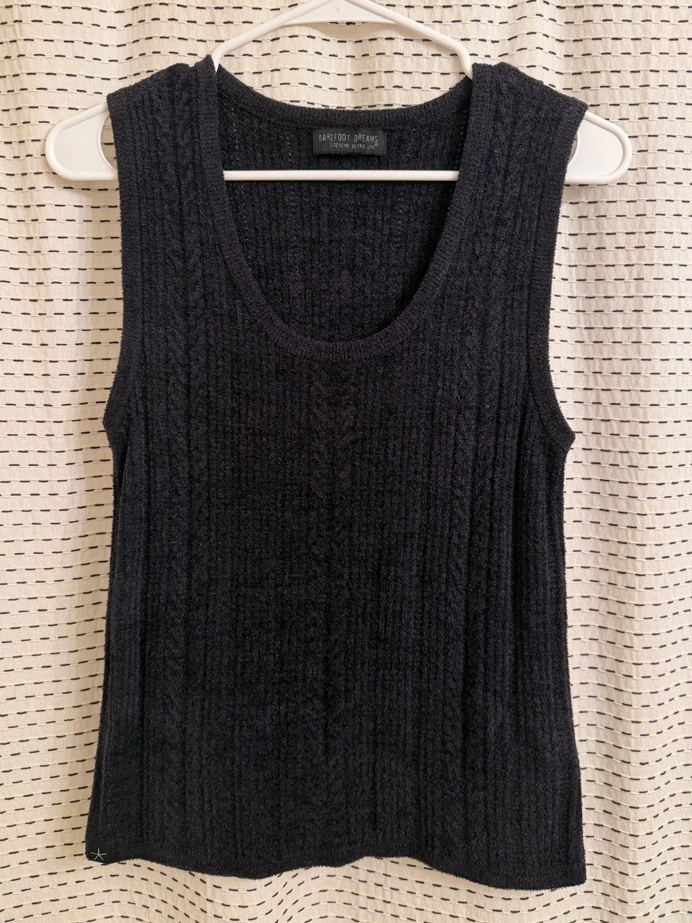 Barefoot Dreams Black Knit Sleeveless Sweater Tank